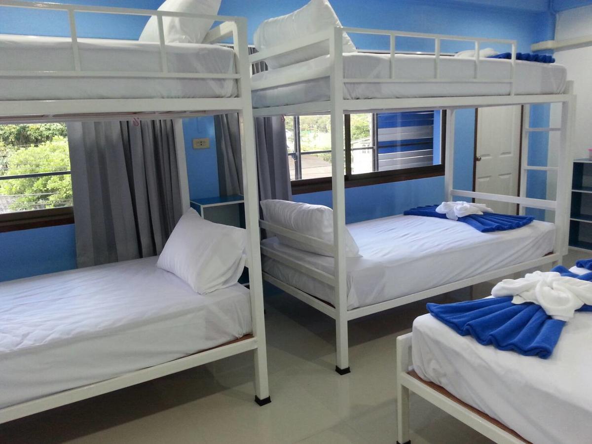 Madinah Hostel Ranong Ban Lum Than エクステリア 写真