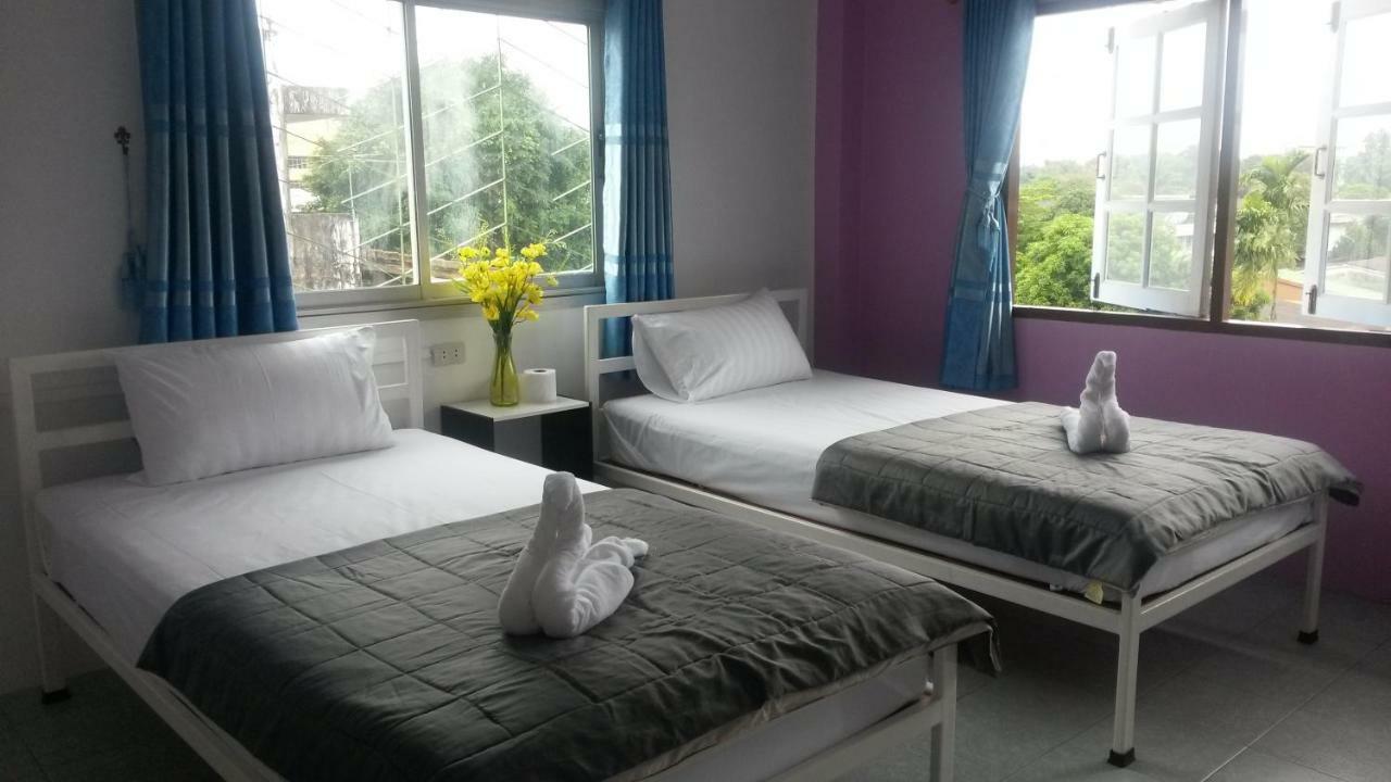 Madinah Hostel Ranong Ban Lum Than エクステリア 写真