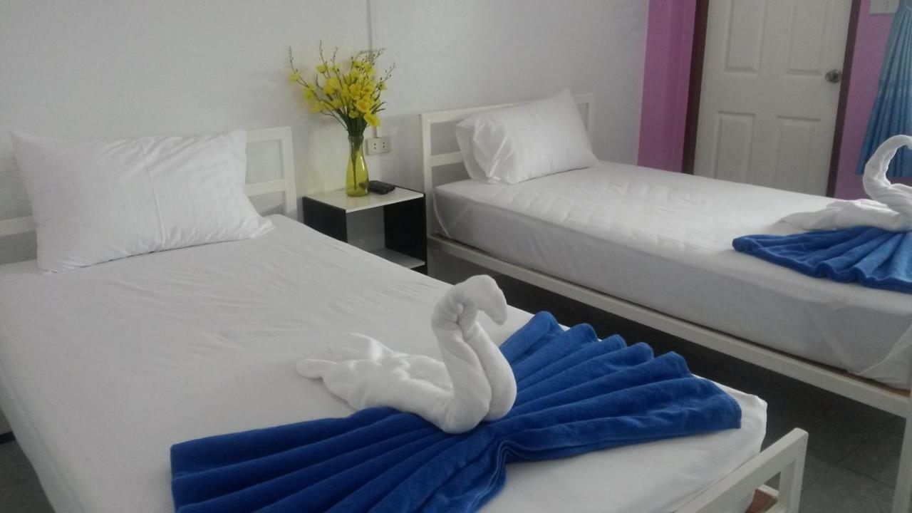 Madinah Hostel Ranong Ban Lum Than エクステリア 写真