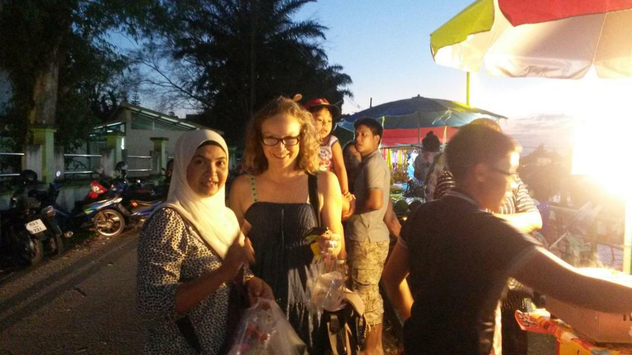 Madinah Hostel Ranong Ban Lum Than エクステリア 写真