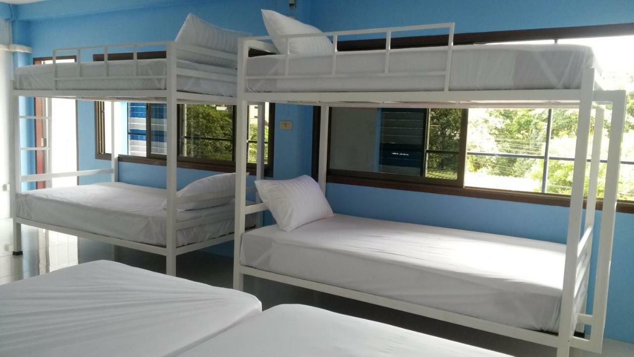 Madinah Hostel Ranong Ban Lum Than エクステリア 写真